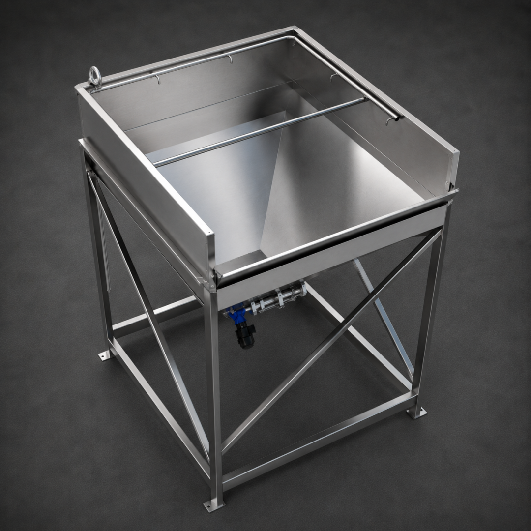 Tolva industrial fabricada por Metal Pro Service para almacenamiento y dosificación de materiales en Chile.