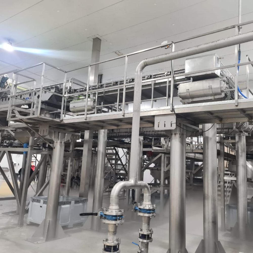 Línea productiva industrial diseñada y fabricada a medida por Metal Pro Service